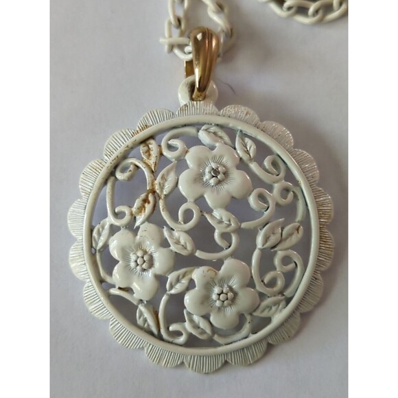 Necklace Floral Open Work White Enamel Pendant Necklace White Chain 33" - Picture 2 of 9